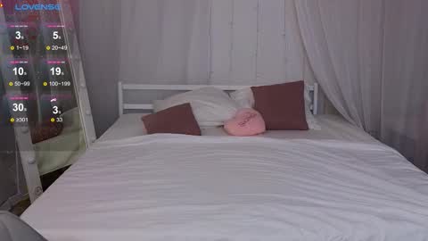 Snapshot of dark_lola_ chatting on September 2025 02:15:02 AM Lola online show from September 2025 02:15:02 AM