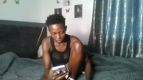 dark_mellanin online show from May 2026 08:21:01 AM