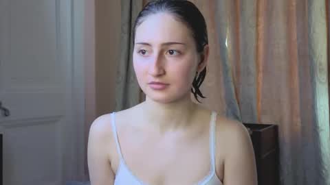 Emily online show from February 2026 07:19:01 AM