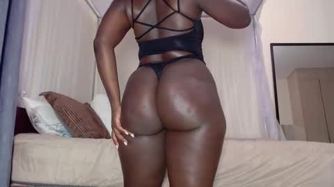 dark_qween online show from April 2026 06:07:02 AM