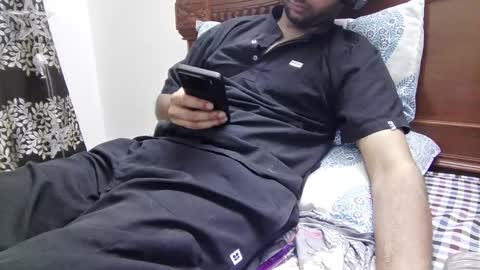 Snapshot of darkbud03 chatting on May 2026 07:08:02 PM just a guy online show from May 2026 07:08:02 PM