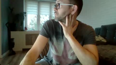 Snapshot of darkhaired34 chatting on December 2024 06:53:01 AM darkhaired34 online show from December 2024 06:53:01 AM