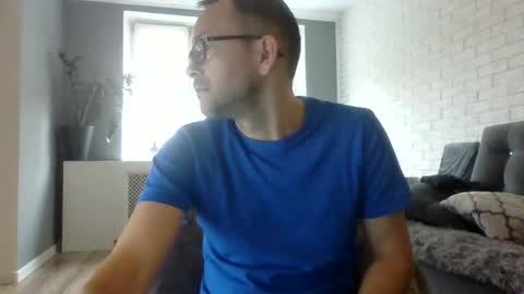 Snapshot of darkhaired34 chatting on January 2025 08:25:02 AM darkhaired34 online show from January 2025 08:25:02 AM