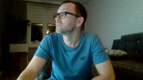 Snapshot of darkhaired34 chatting on February 2025 09:04:01 PM darkhaired34 online show from February 2025 09:04:01 PM