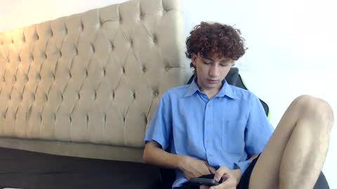 darkknightx01 online show from November 2025 01:38:02 AM