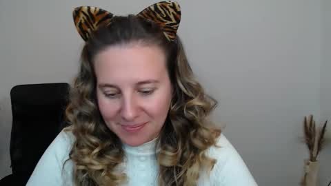 Snapshot of darklure_ chatting on October 2025 03:35:02 PM Anna online show from October 2025 03:35:02 PM