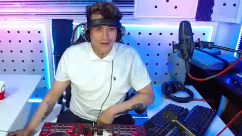 DARKO0717 online show from October 2025 01:20:02 AM