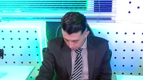 DARKO0717 online show from November 2025 12:16:02 PM