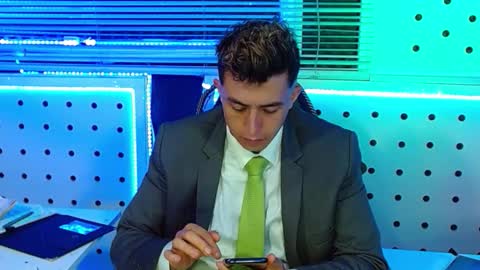 DARKO0717 online show from December 2025 11:48:01 AM