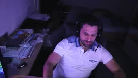 darkschneider_ online show from September 2025 05:34:02 AM