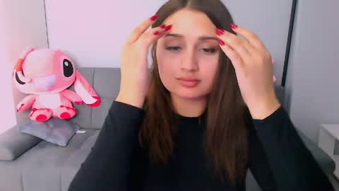 Snapshot of darksidelove_ chatting on May 2026 07:11:01 PM Amelie online show from May 2026 07:11:01 PM