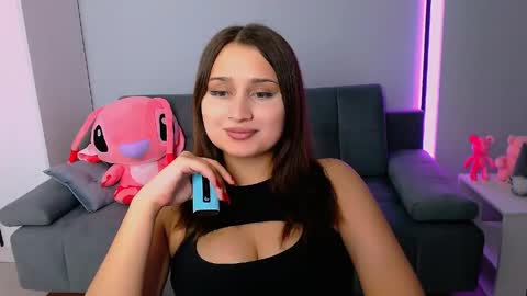 Snapshot of darksidelove_ chatting on May 2026 09:10:01 PM Amelie online show from May 2026 09:10:01 PM