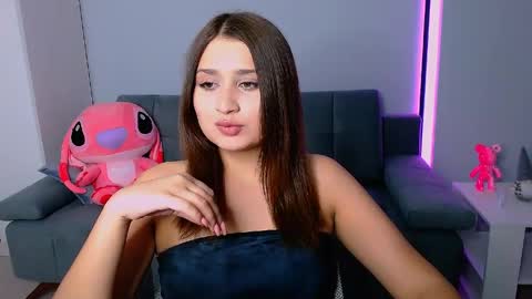 Snapshot of darksidelove_ chatting on June 2026 04:07:01 PM Amelie online show from June 2026 04:07:01 PM