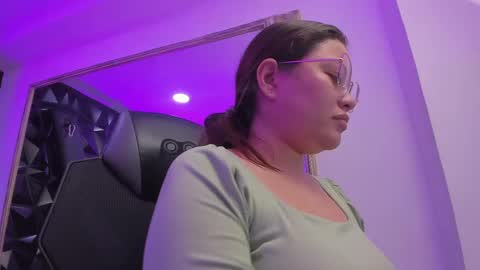 Darling online show from April 2026 01:39:01 PM