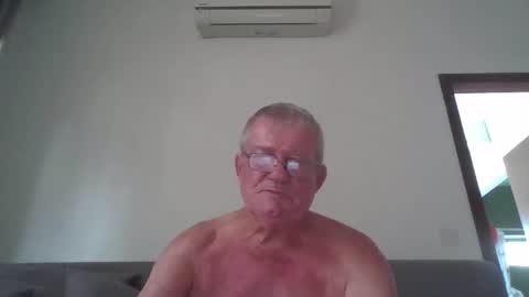 Snapshot of darwincock chatting on May 2026 04:31:01 AM darwincock online show from May 2026 04:31:01 AM