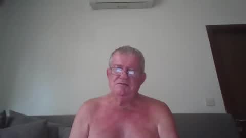 Snapshot of darwincock chatting on June 2026 01:11:01 AM darwincock online show from June 2026 01:11:01 AM