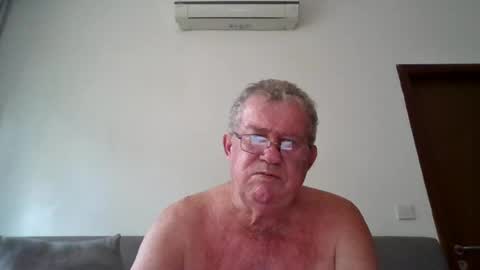 Snapshot of darwincock chatting on June 2026 01:40:02 AM darwincock online show from June 2026 01:40:02 AM