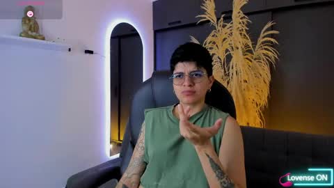 Snapshot of dass_roman chatting on April 2026 07:50:02 PM Dass Roman online show from April 2026 07:50:02 PM