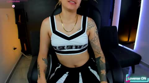 Snapshot of dass_roman chatting on May 2026 10:18:01 PM Dass Roman online show from May 2026 10:18:01 PM