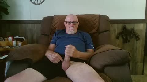 Snapshot of dave571960 chatting on July 2026 10:21:01 AM dave571960 online show from July 2026 10:21:01 AM