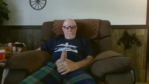 Snapshot of dave571960 chatting on July 2026 10:44:01 AM dave571960 online show from July 2026 10:44:01 AM