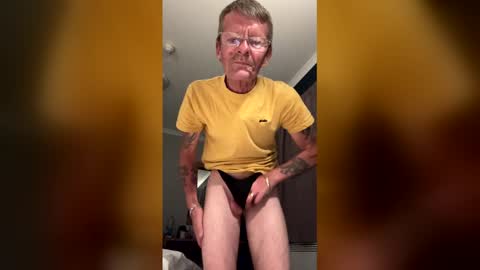 Snapshot of dave689476 chatting on May 2026 01:46:01 AM Davey online show from May 2026 01:46:01 AM