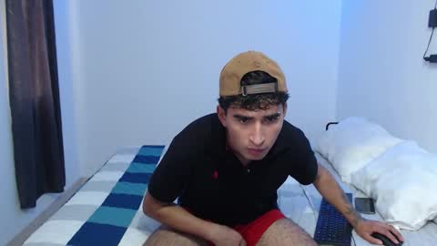 Snapshot of dave_hot1 chatting on December 2025 07:56:02 PM David online show from December 2025 07:56:02 PM