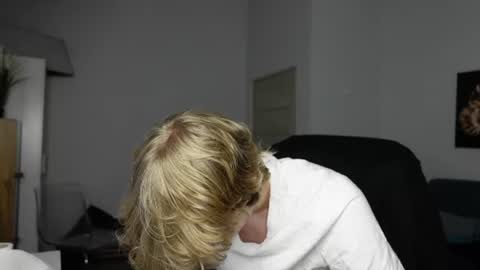Snapshot of dave_redmond chatting on July 2026 09:12:01 AM DAVE REDMOND online show from July 2026 09:12:01 AM