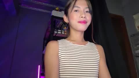 Snapshot of daveboyyy chatting on September 2025 05:23:01 PM Scarlet thesexiest online show from September 2025 05:23:01 PM