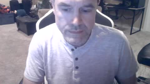 Snapshot of daved14u chatting on June 2026 06:05:02 AM daved14u online show from June 2026 06:05:02 AM