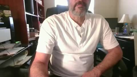 Snapshot of davethebooky chatting on April 2026 08:07:02 PM Dave online show from April 2026 08:07:02 PM