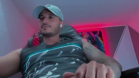 Snapshot of david__ox chatting on October 2025 09:11:01 PM david__ox online show from October 2025 09:11:01 PM