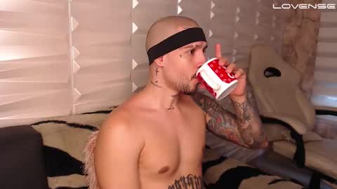 David col11 online show from November 2025 08:10:01 PM