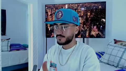 Snapshot of david_johnson372 chatting on March 2026 02:04:02 AM Hey im David that loves to explore and speak their fantasies. Very open talktative and nice. Feel free to chat with me online show from March 2026 02:04:02 AM