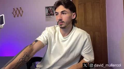 Snapshot of david_muller_ chatting on February 2025 10:21:02 PM David online show from February 2025 10:21:02 PM