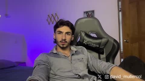 Snapshot of david_muller_ chatting on February 2025 10:20:02 PM David online show from February 2025 10:20:02 PM