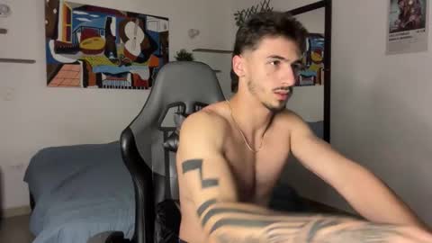 Snapshot of david_muller_ chatting on October 2025 10:23:02 PM David online show from October 2025 10:23:02 PM