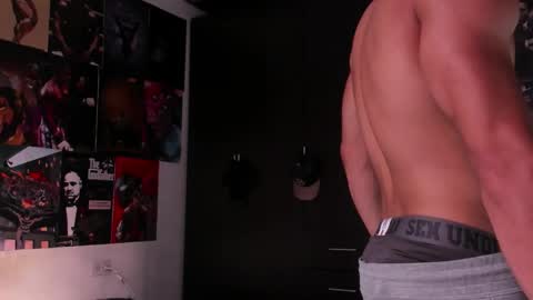 Davide online show from December 2025 08:58:01 PM