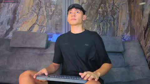 Snapshot of daviid_laid_ chatting on May 2026 08:04:04 PM David online show from May 2026 08:04:04 PM