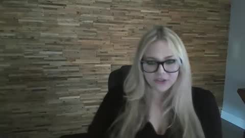 Snapshot of davinadeep chatting on October 2025 10:21:02 PM Davina online show from October 2025 10:21:02 PM