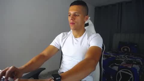 Snapshot of davisito7 chatting on March 2025 03:51:01 AM David Angel online show from March 2025 03:51:01 AM