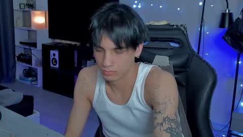 Snapshot of davisross chatting on January 2026 08:54:01 PM davis online show from January 2026 08:54:01 PM