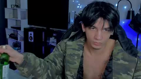 Snapshot of davisross chatting on January 2026 08:52:01 AM davis online show from January 2026 08:52:01 AM