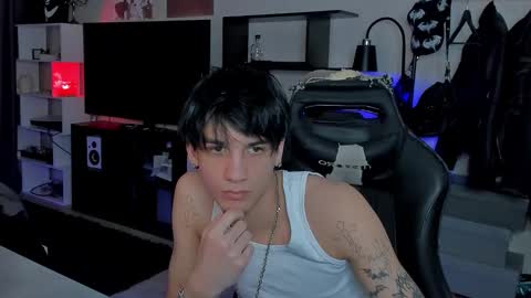 Snapshot of davisross chatting on February 2026 09:18:01 PM davis online show from February 2026 09:18:01 PM