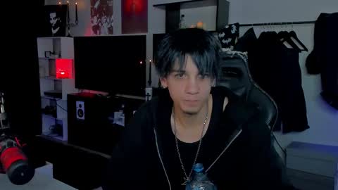 Snapshot of davisross chatting on February 2026 01:28:02 PM davis online show from February 2026 01:28:02 PM