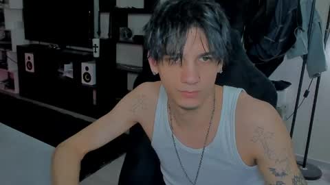 davis online show from April 2026 04:35:01 AM