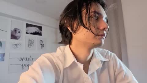 davoxer online show from November 2025 03:54:01 AM