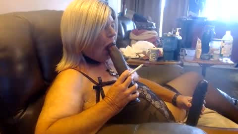 dawndoesall online show from August 2026 09:25:01 PM