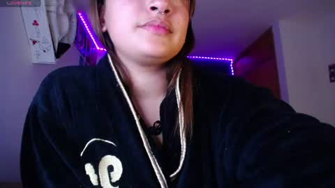 Snapshot of dayis_sweet chatting on June 2026 02:42:02 AM Dayis online show from June 2026 02:42:02 AM