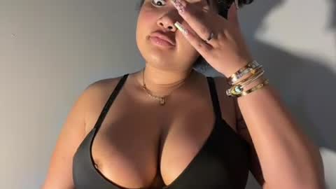 Snapshot of dayqueen1 chatting on July 2026 10:40:01 AM dayqueen1 online show from July 2026 10:40:01 AM